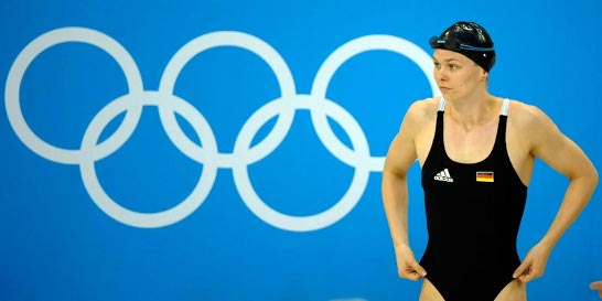 Britta Steffen im Olympiasieg Akimbo