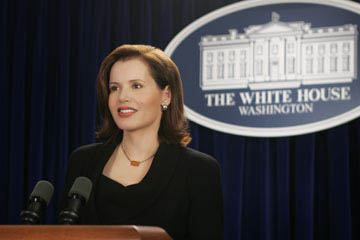 Geena Davis &uuml;bernimmt die Kontrolle &uuml;ber die USA
